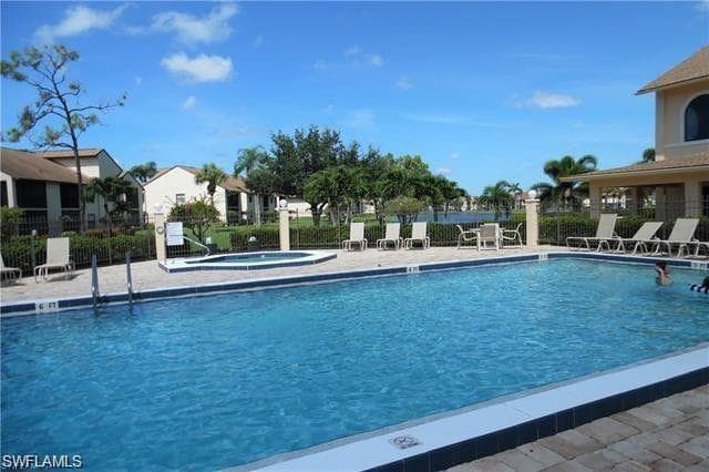 8534 Charter Club CIR 8 FORT MYERS, FL 33919