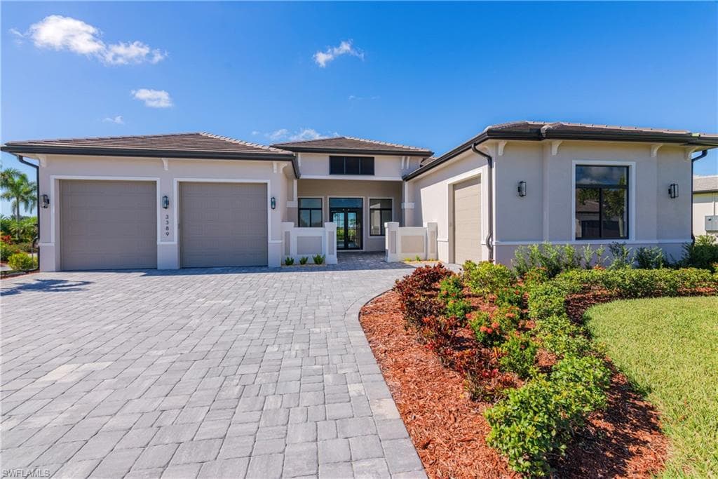 3389 Chestnut Grove DR ALVA, FL 33920