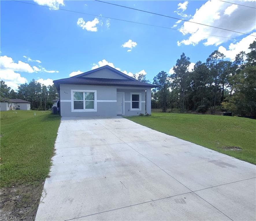 922 Barcelona ST E LEHIGH ACRES, FL 33974