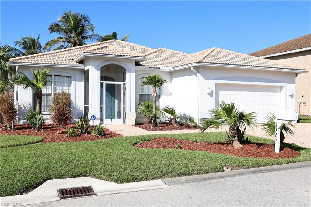 11005 Lakeland CIR FORT MYERS, FL 33913
