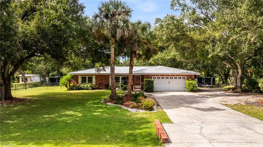 17371 Williamsburg DR NORTH FORT MYERS, FL 33917