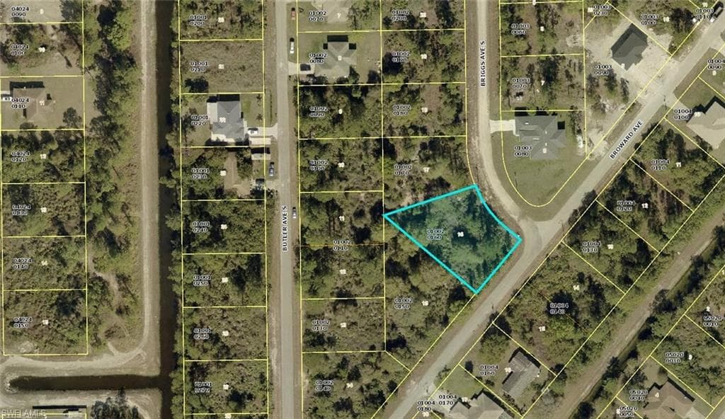 322 Briggs AVE S LEHIGH ACRES, FL 33974