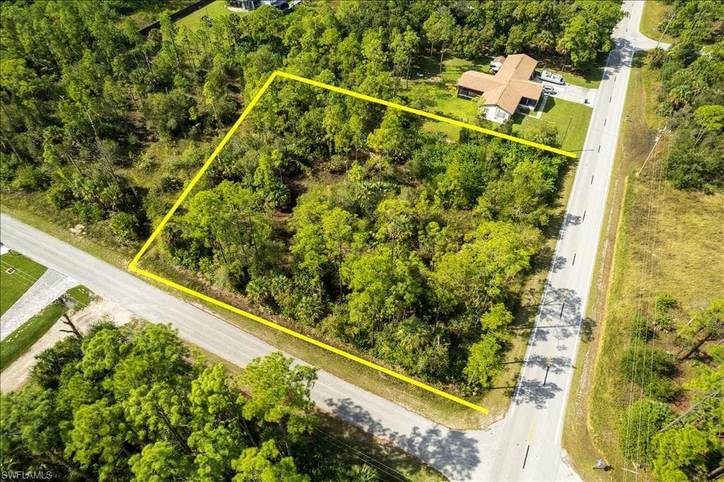 601 W 10th ST LEHIGH ACRES, FL 33972