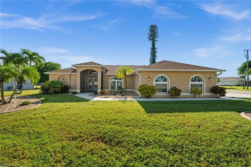 302 SE 34th ST CAPE CORAL, FL 33904