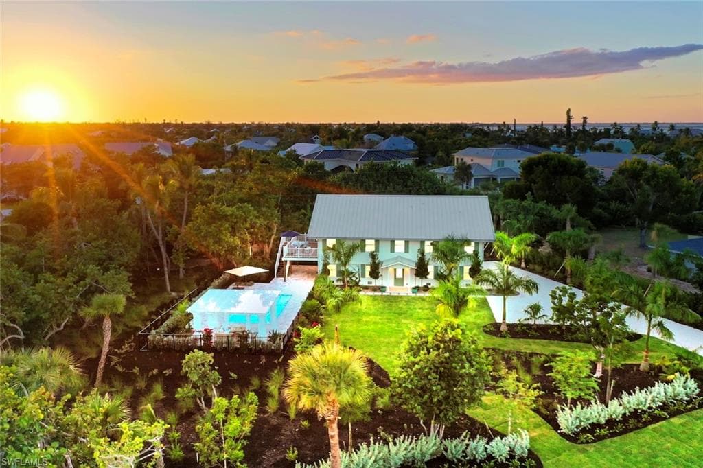 1139 Seagrape LN SANIBEL, FL 33957