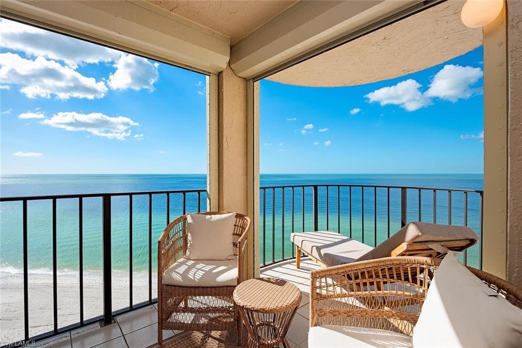 3115 Gulf Shore BLVD N 706S NAPLES, FL 34103