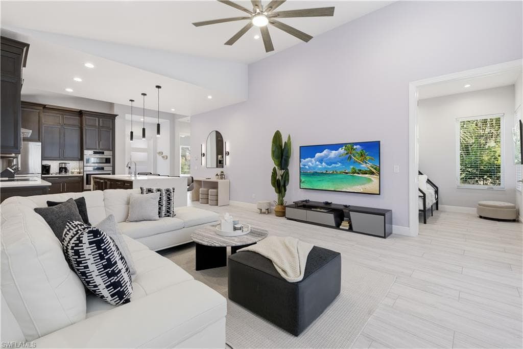 711 91st AVE N NAPLES, FL 34108