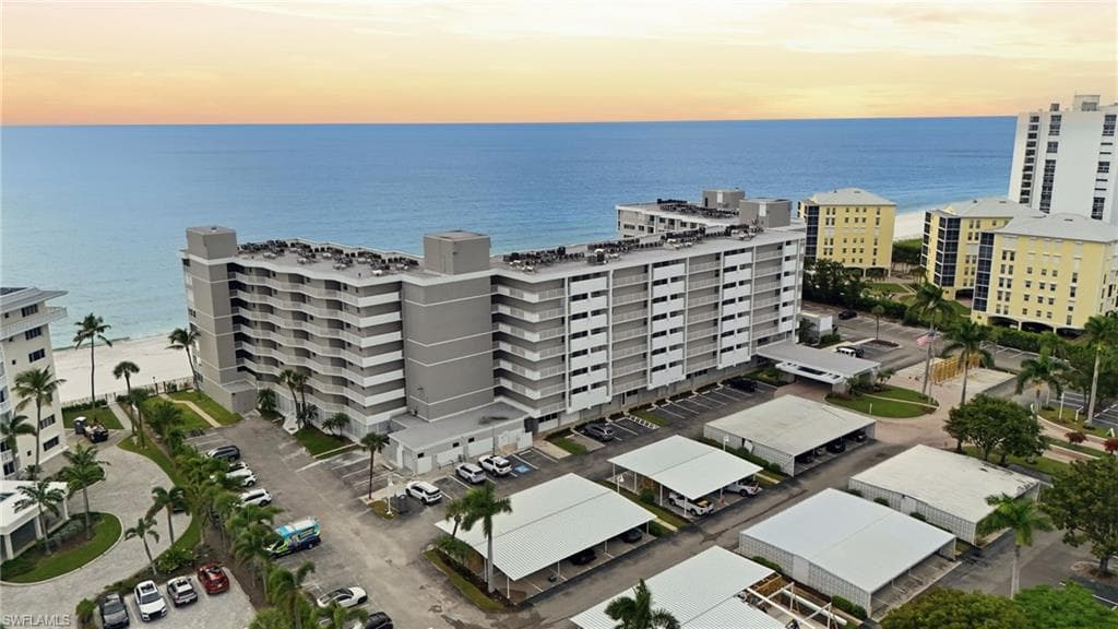 3443 Gulf Shore BLVD N 814 NAPLES, FL 34103