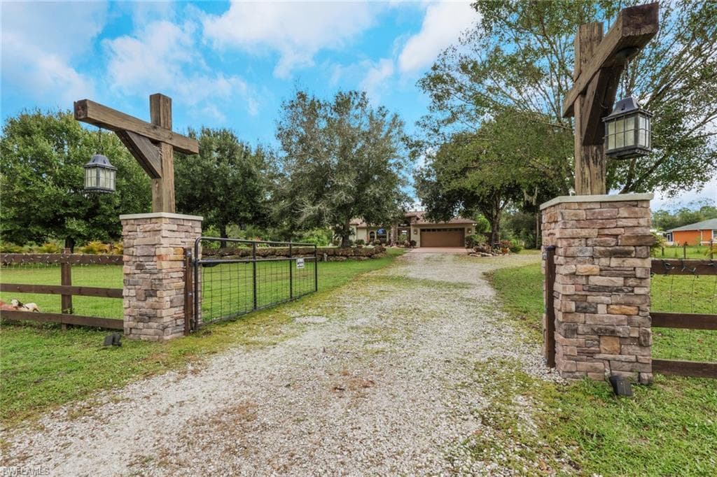 5160 44th ST NE NAPLES, FL 34120