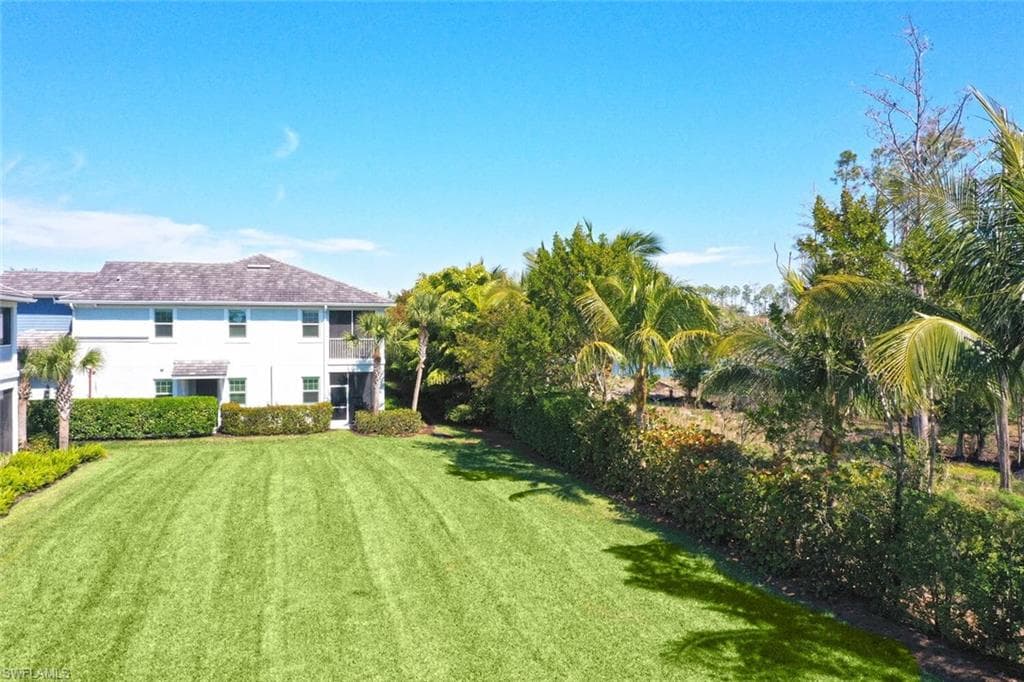 2542 Seychelles DR 704 NAPLES, FL 34112