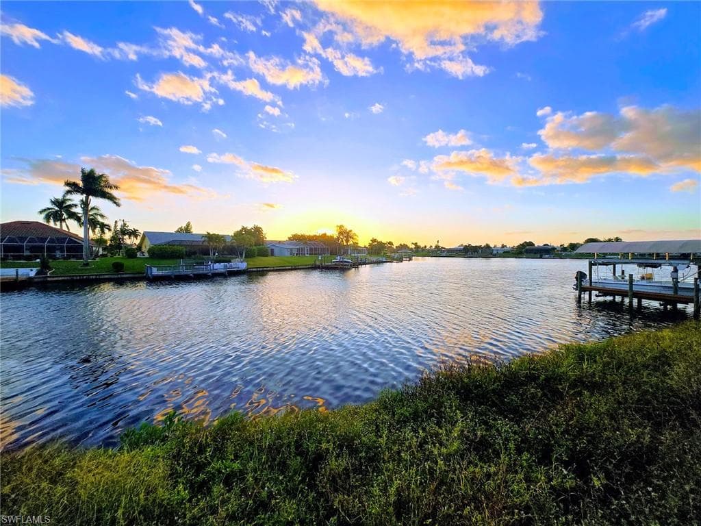 1939 SE 10th AVE CAPE CORAL, FL 33990