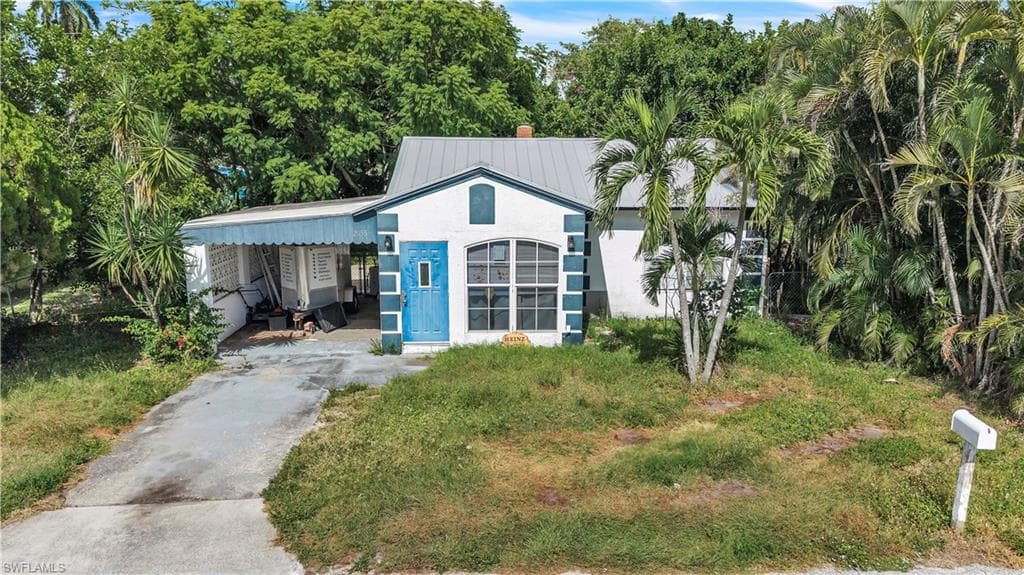 2055 Waltman ST FORT MYERS, FL 33901