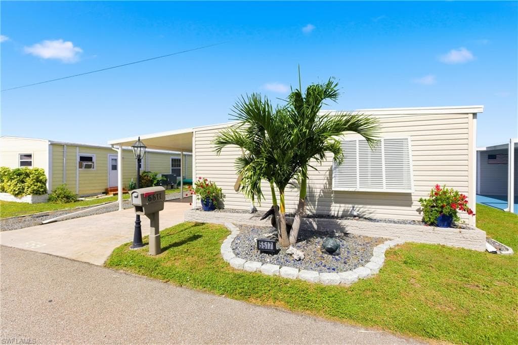 5517 Sir Walter WAY NORTH FORT MYERS, FL 33917