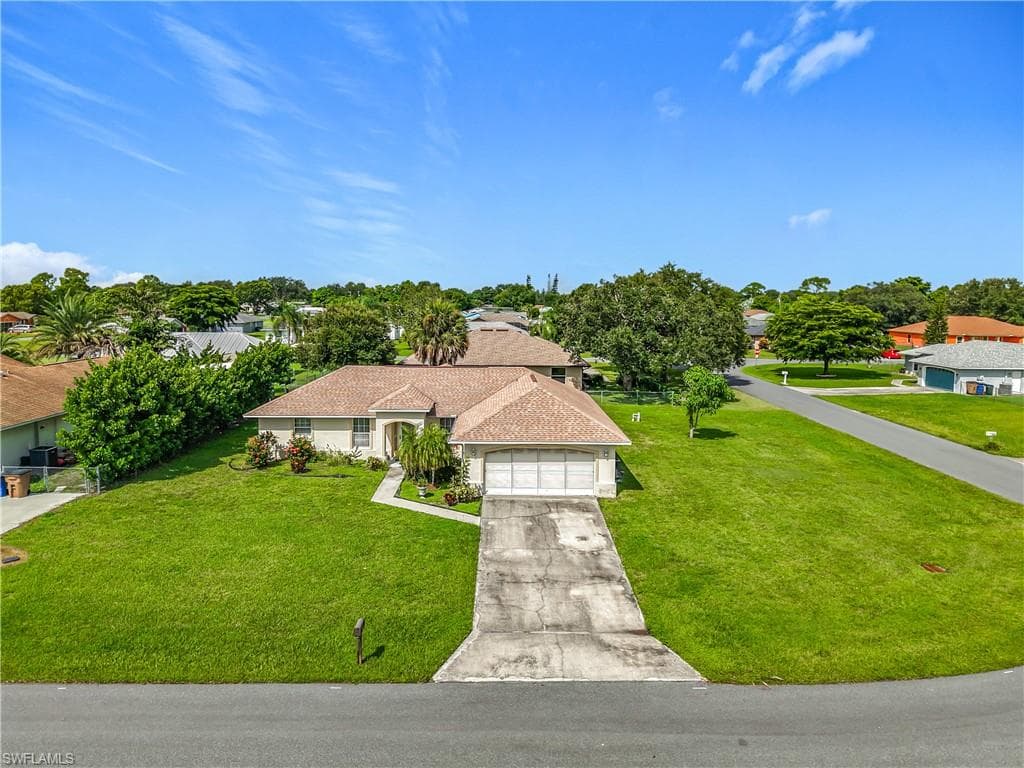 402 Chancery AVE LEHIGH ACRES, FL 33936