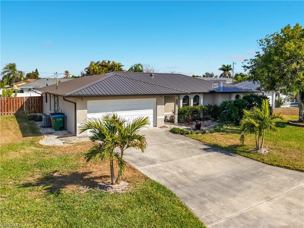 3807 SW 7th AVE CAPE CORAL, FL 33914