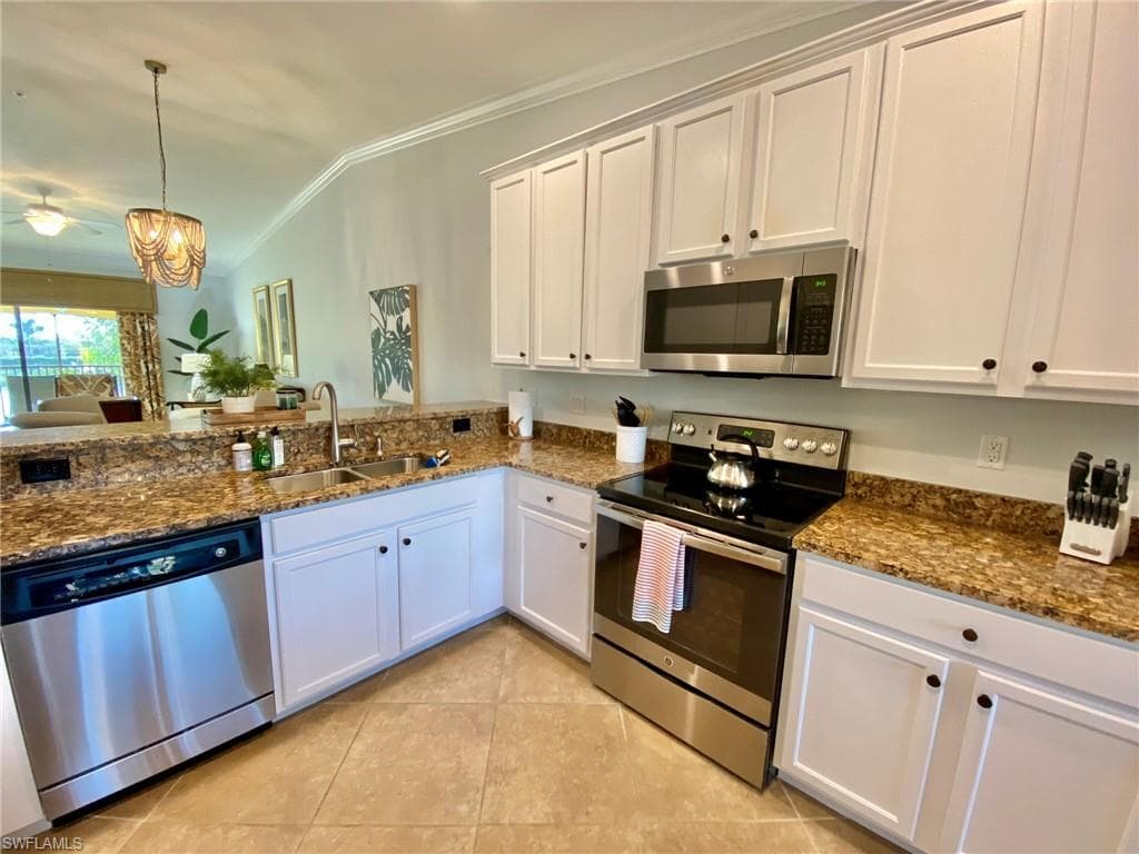 9532 Avellino WAY 2722 NAPLES, FL 34113
