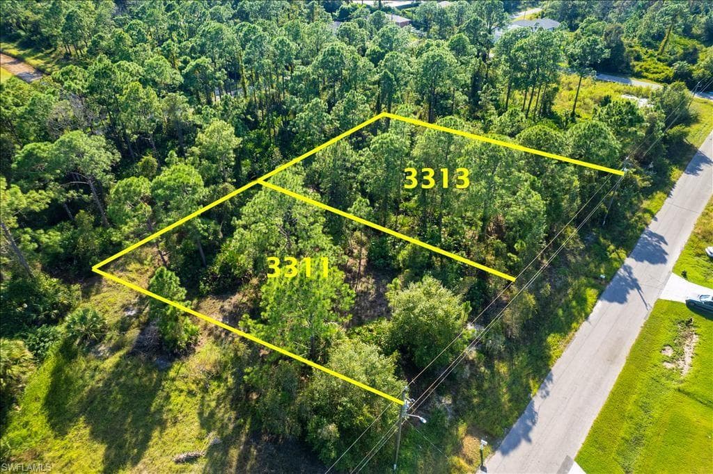 3313 54th ST W LEHIGH ACRES, FL 33971