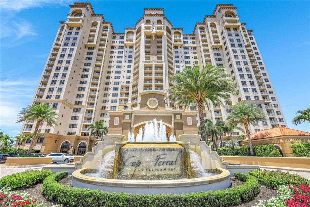 6597 Nicholas BLVD 705 NAPLES, FL 34108