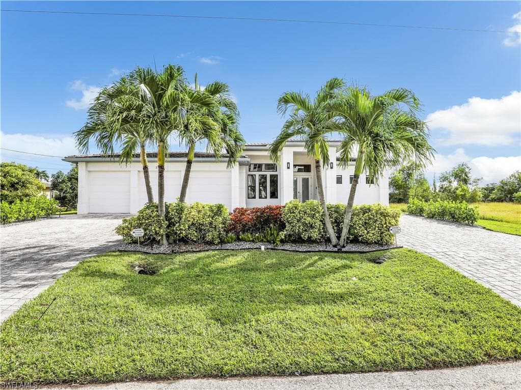 2333 SW 21st AVE CAPE CORAL, FL 33991