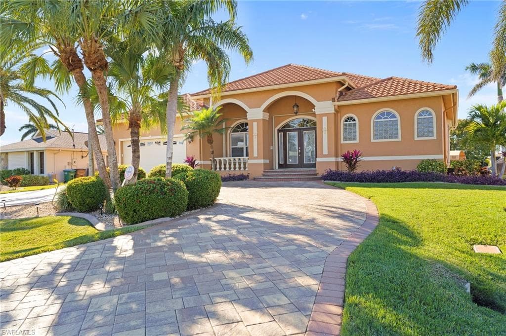 5220 SW 8th PL CAPE CORAL, FL 33914