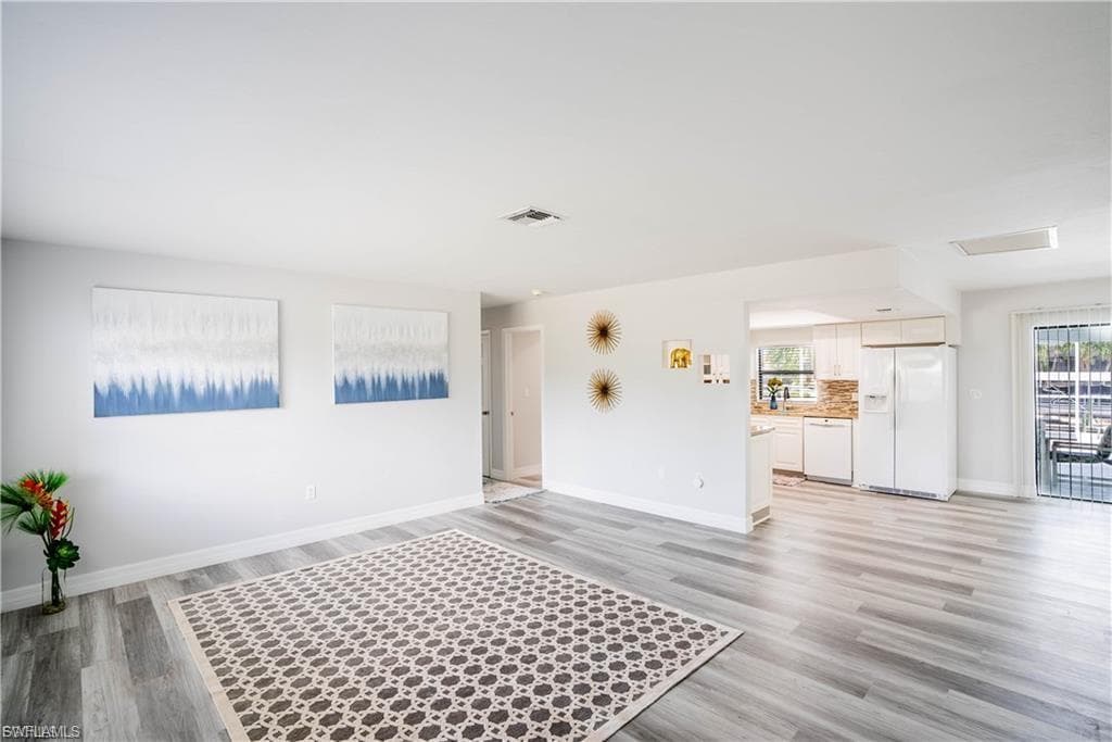1421 SE 29th TER CAPE CORAL, FL 33904