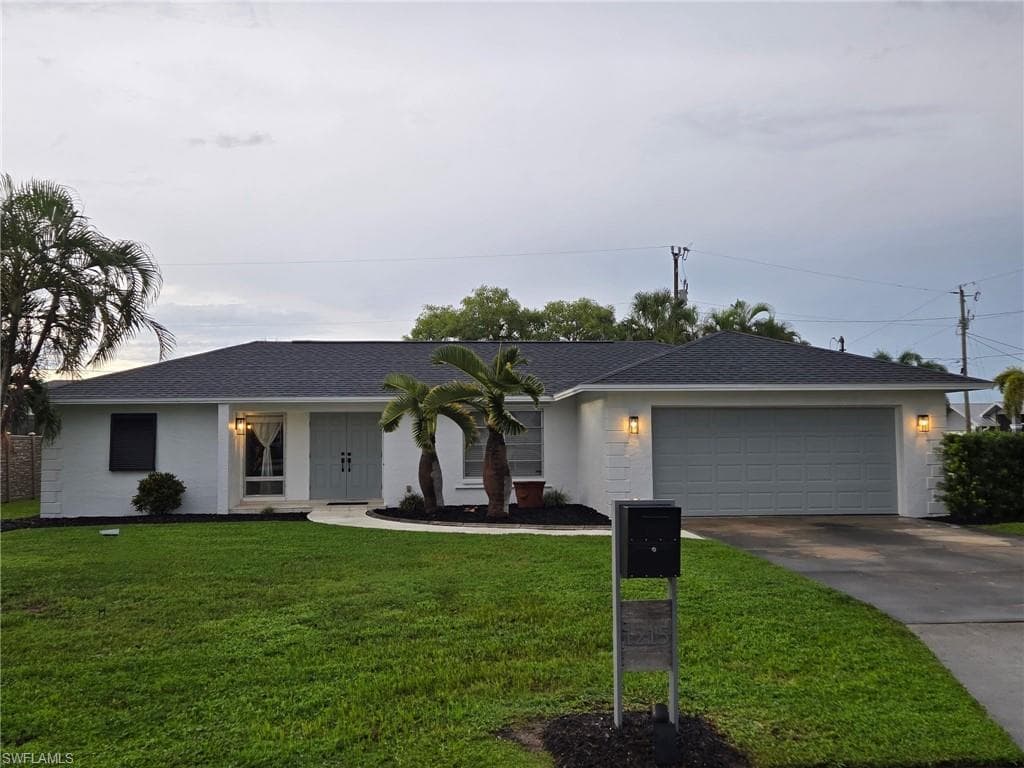 1215 SE 37th LN CAPE CORAL, FL 33904