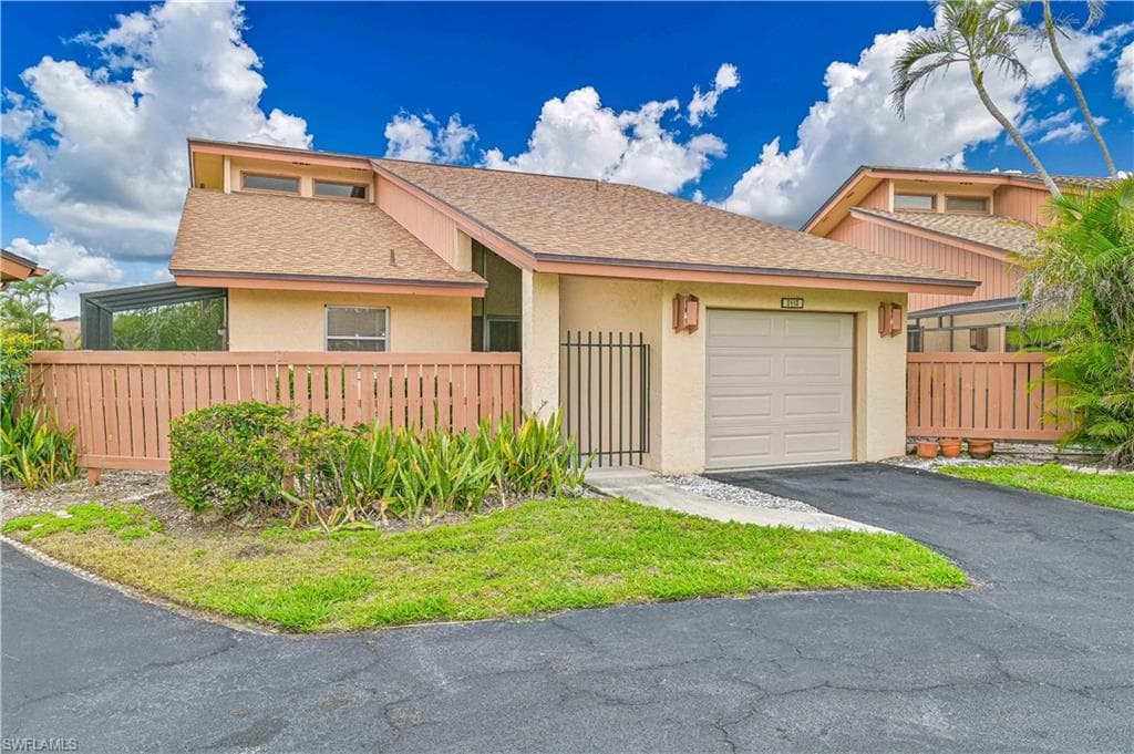 6449 Royal Woods DR FORT MYERS, FL 33908