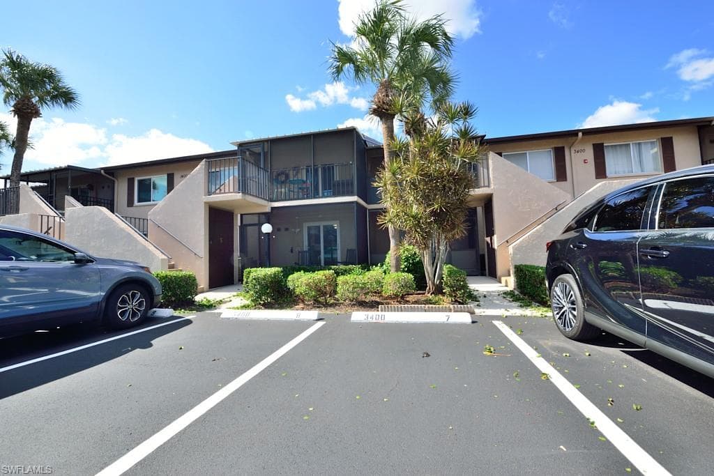 3400 FROSTY WAY 5 NAPLES, FL 34112