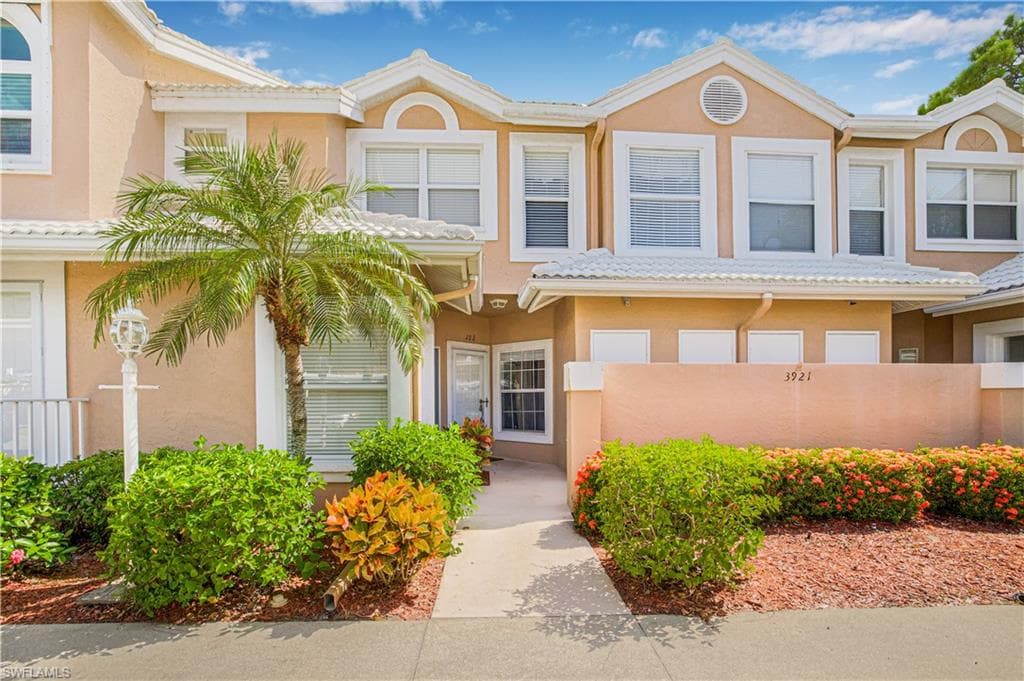 3921 Leeward Passage CT 102 BONITA SPRINGS, FL 34134