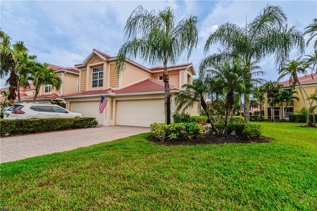 3200 Sea Haven CT 2104 NORTH FORT MYERS, FL 33903