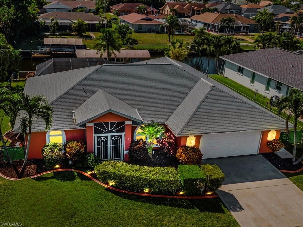 212 SE 30th TER CAPE CORAL, FL 33904
