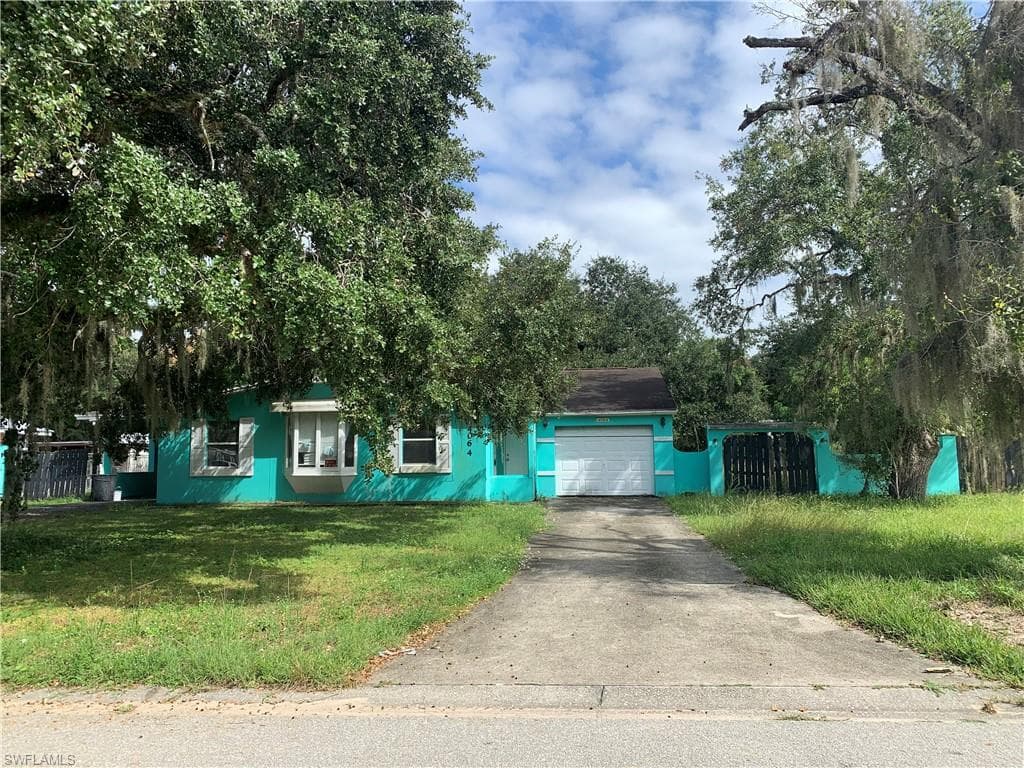 4064 E Sunflower CIR LABELLE, FL 33935
