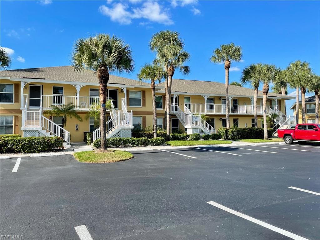 1165 Mainsail DR 604 NAPLES, FL 34114