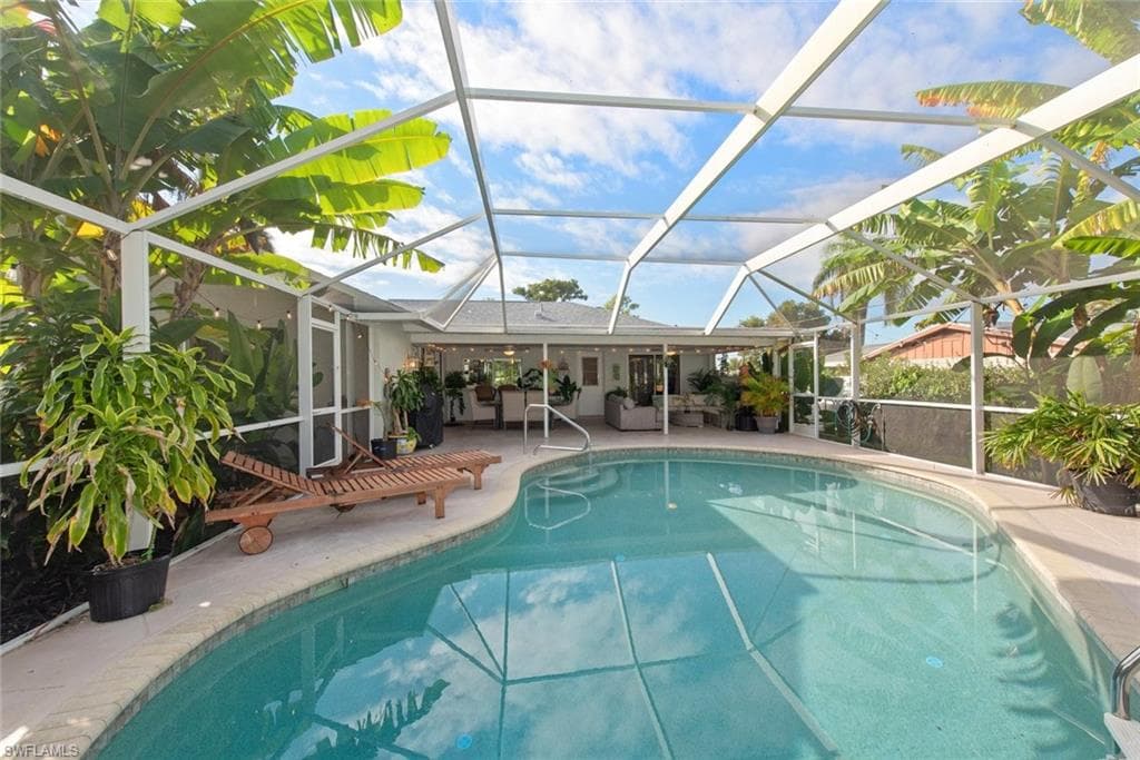 207 SE 43rd LN CAPE CORAL, FL 33904