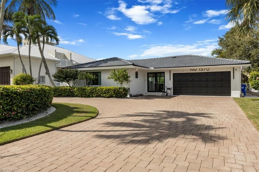 1570 Bonita LN NAPLES, FL 34102