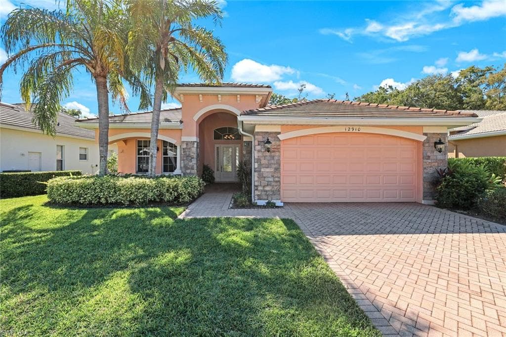 12910 Silverthorn CT BONITA SPRINGS, FL 34135