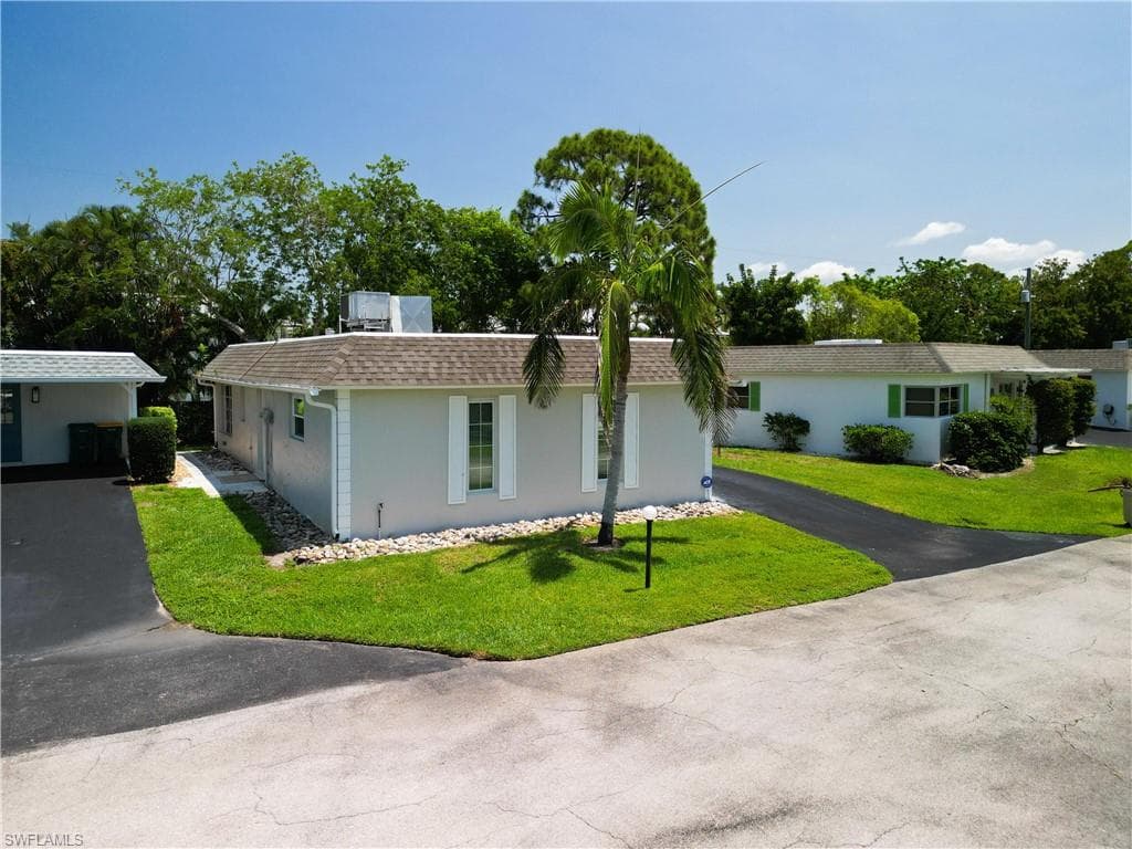 9 Knights Bridge RD 30 NAPLES, FL 34112