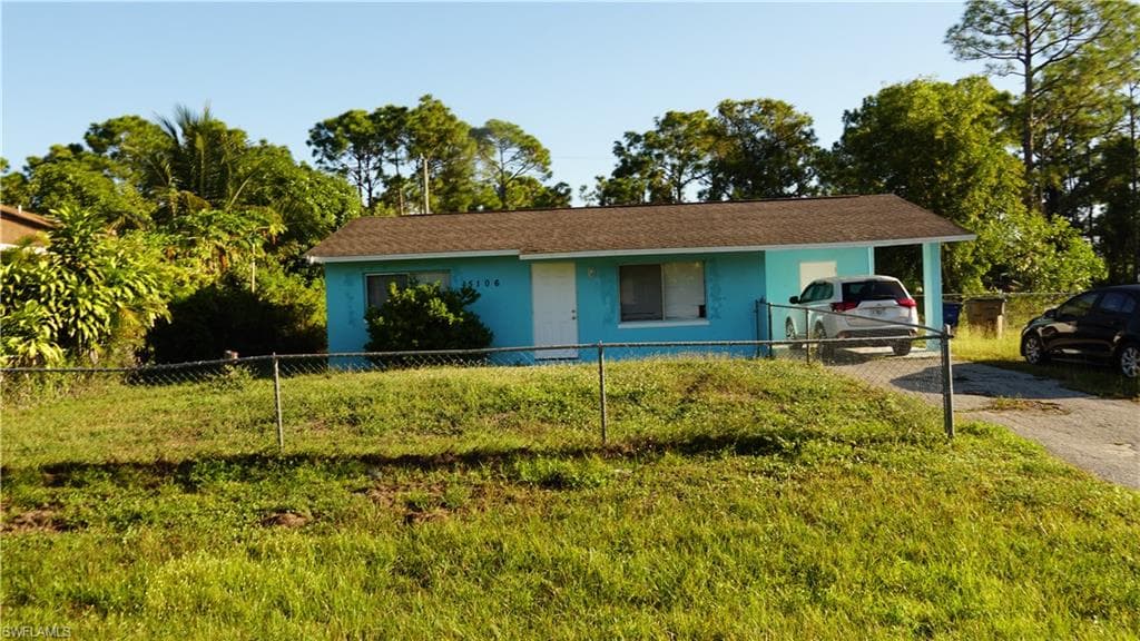 5106 Lee CIR S LEHIGH ACRES, FL 33971