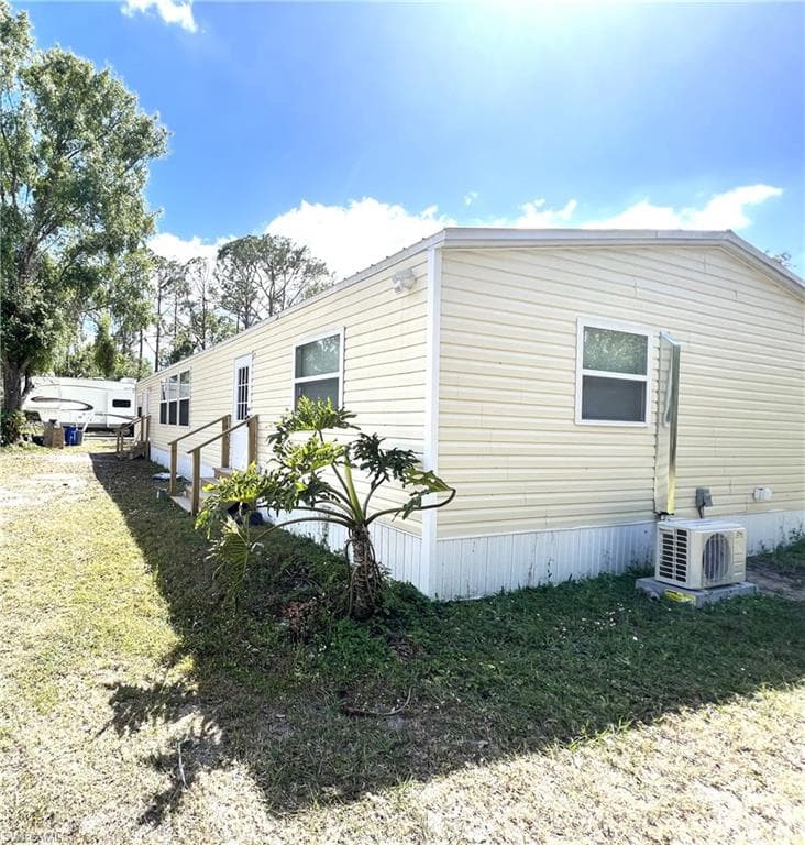 19381 Durrance RD NORTH FORT MYERS, FL 33917