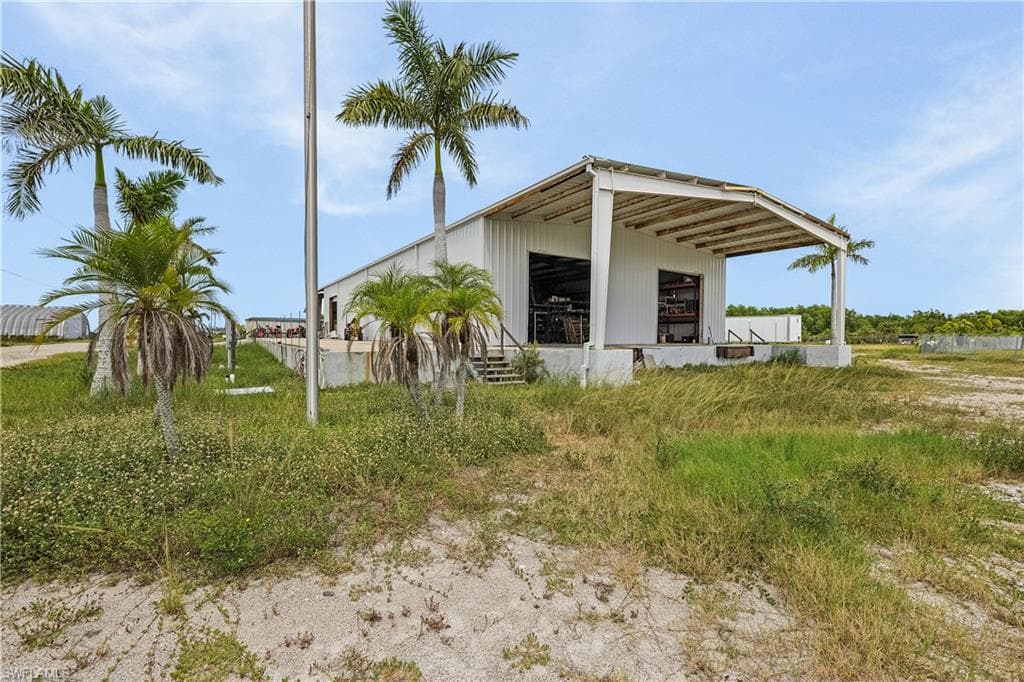 9703 Stringfellow RD ST. JAMES CITY, FL 33956