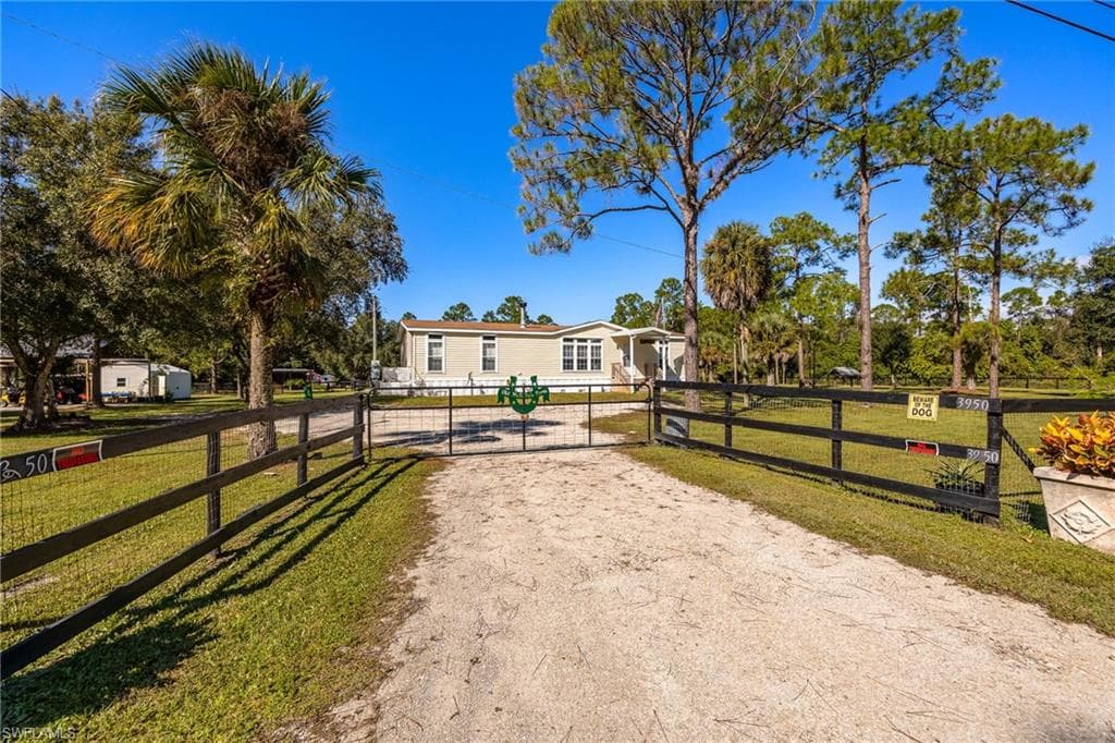 3950 Pioneer 10th ST CLEWISTON, FL 33440