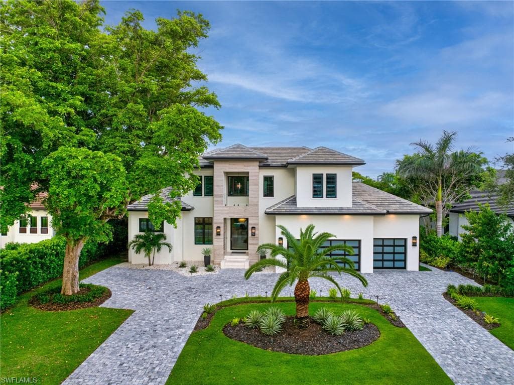 3190 Crayton RD NAPLES, FL 34103