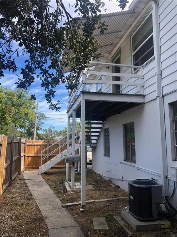 301 24th AVE N ST. PETERSBURG, FL 33704