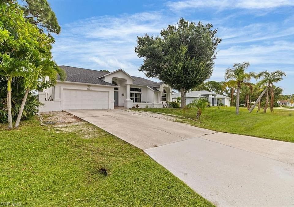 1040 Bay Harbor DR ENGLEWOOD, FL 34224
