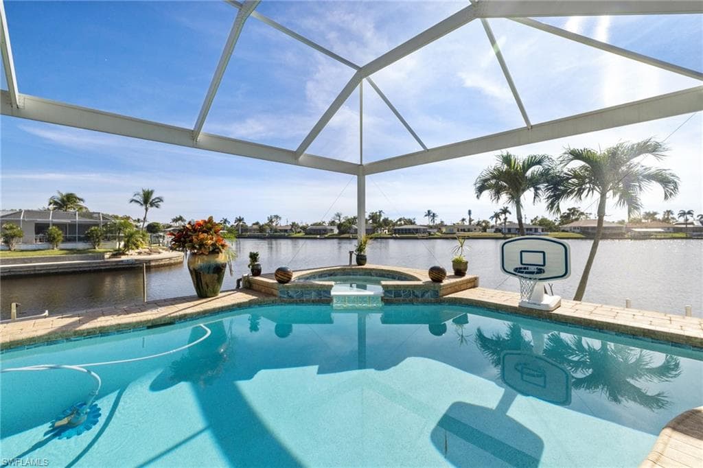 3241 SE 1st CT CAPE CORAL, FL 33904