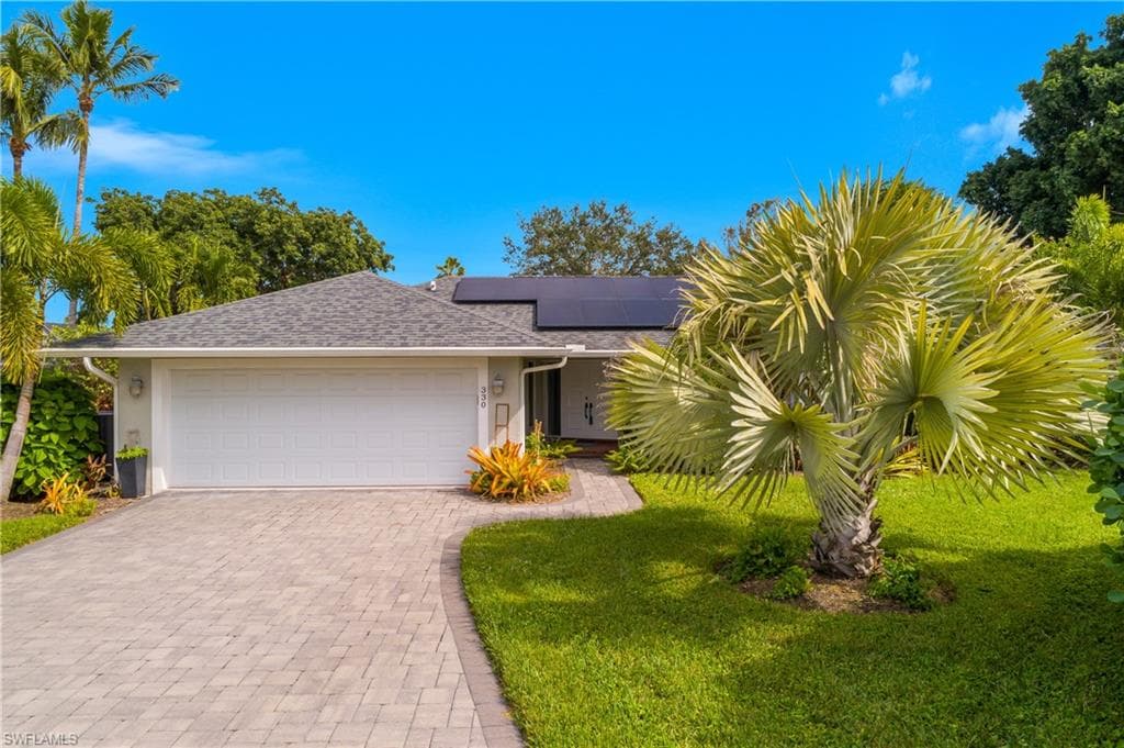 330 Country Club DR NAPLES, FL 34110