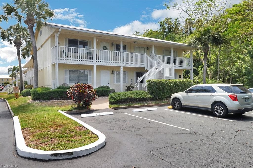 4623 Bayshore DR C1 NAPLES, FL 34112