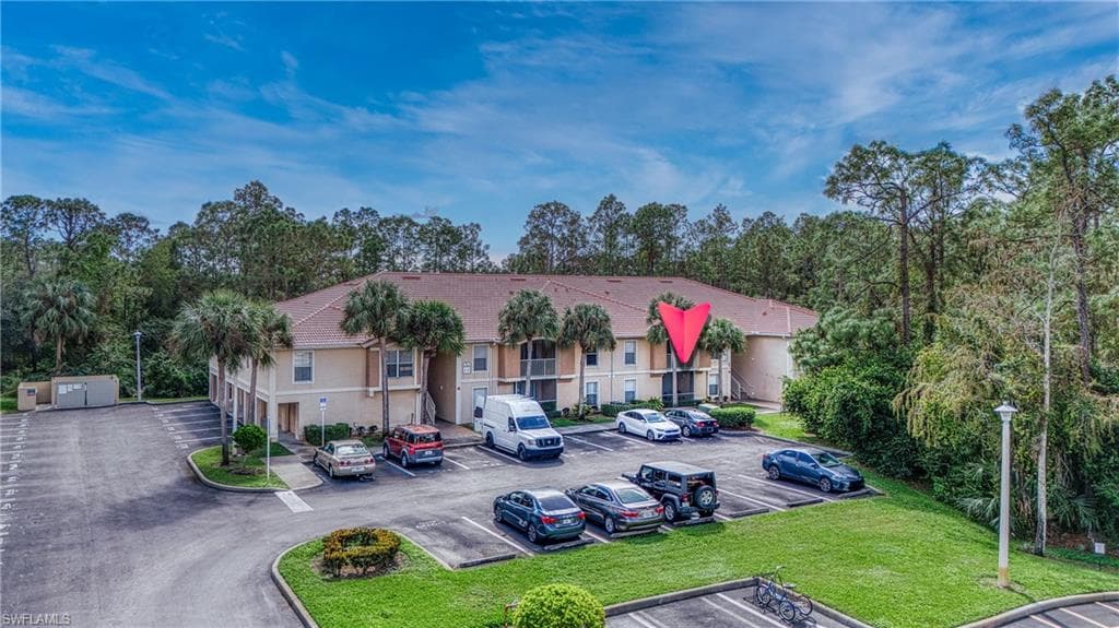 8290 Ibis Club LN 902 NAPLES, FL 34104
