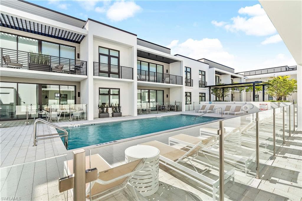850 Central AVE 310 NAPLES, FL 34102