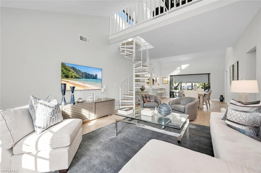 314 7th AVE S 8 NAPLES, FL 34102